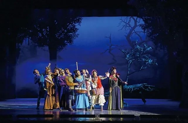 舞臺(tái)劇場表演 舞臺(tái)劇場表演