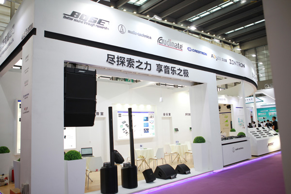 中創世紀展位-新品區域照 中創世紀展位-新品區域照